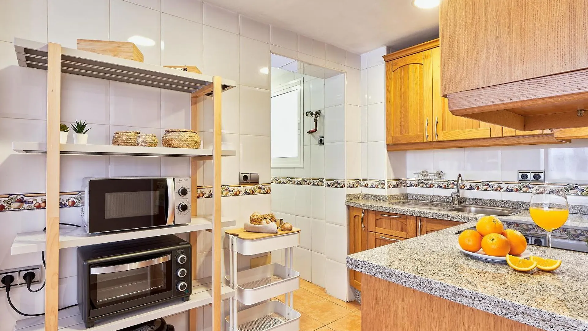 Alice'S Home Delight Malaga Apartment
